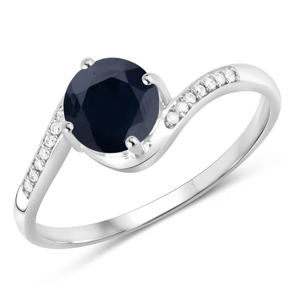 Round Cut Diamond Halo Ring