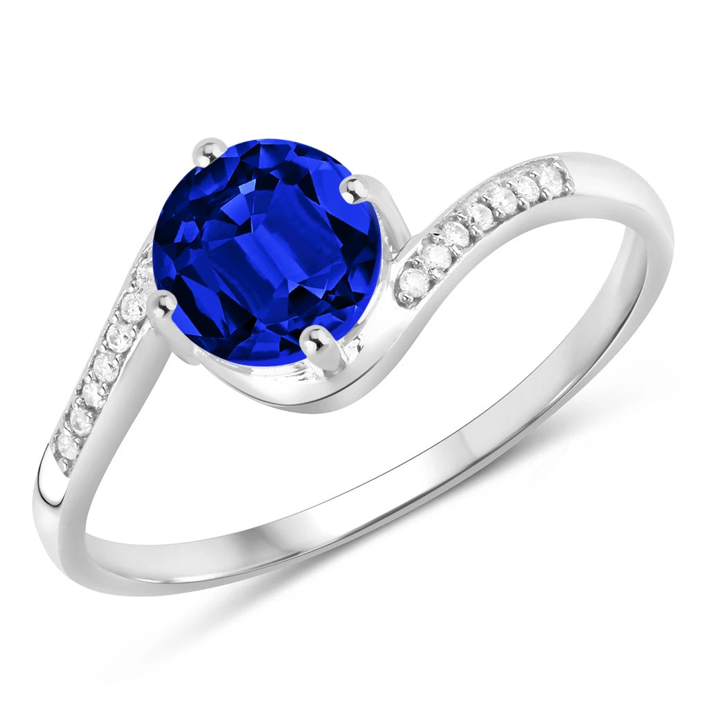 Round Cut Diamond Halo Ring