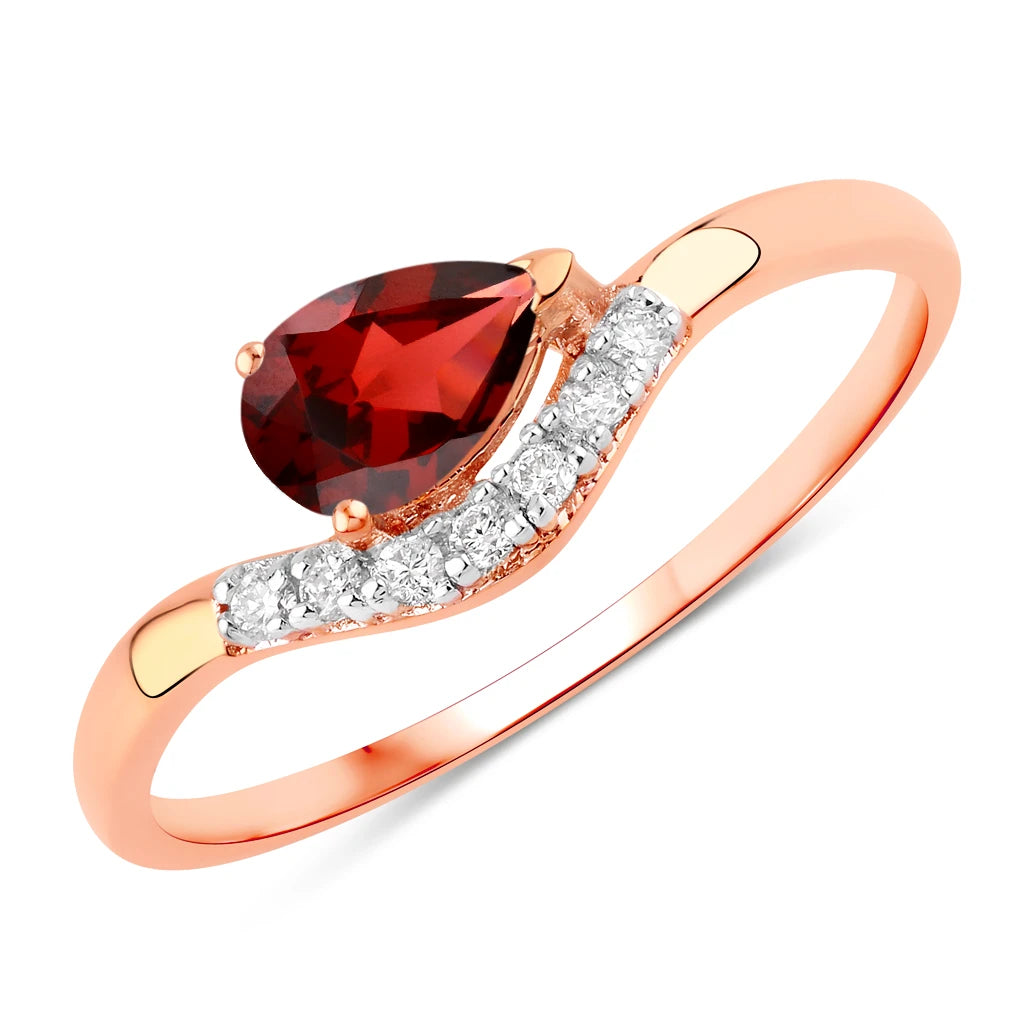 Wave Pear-Cut and Diamond Ring