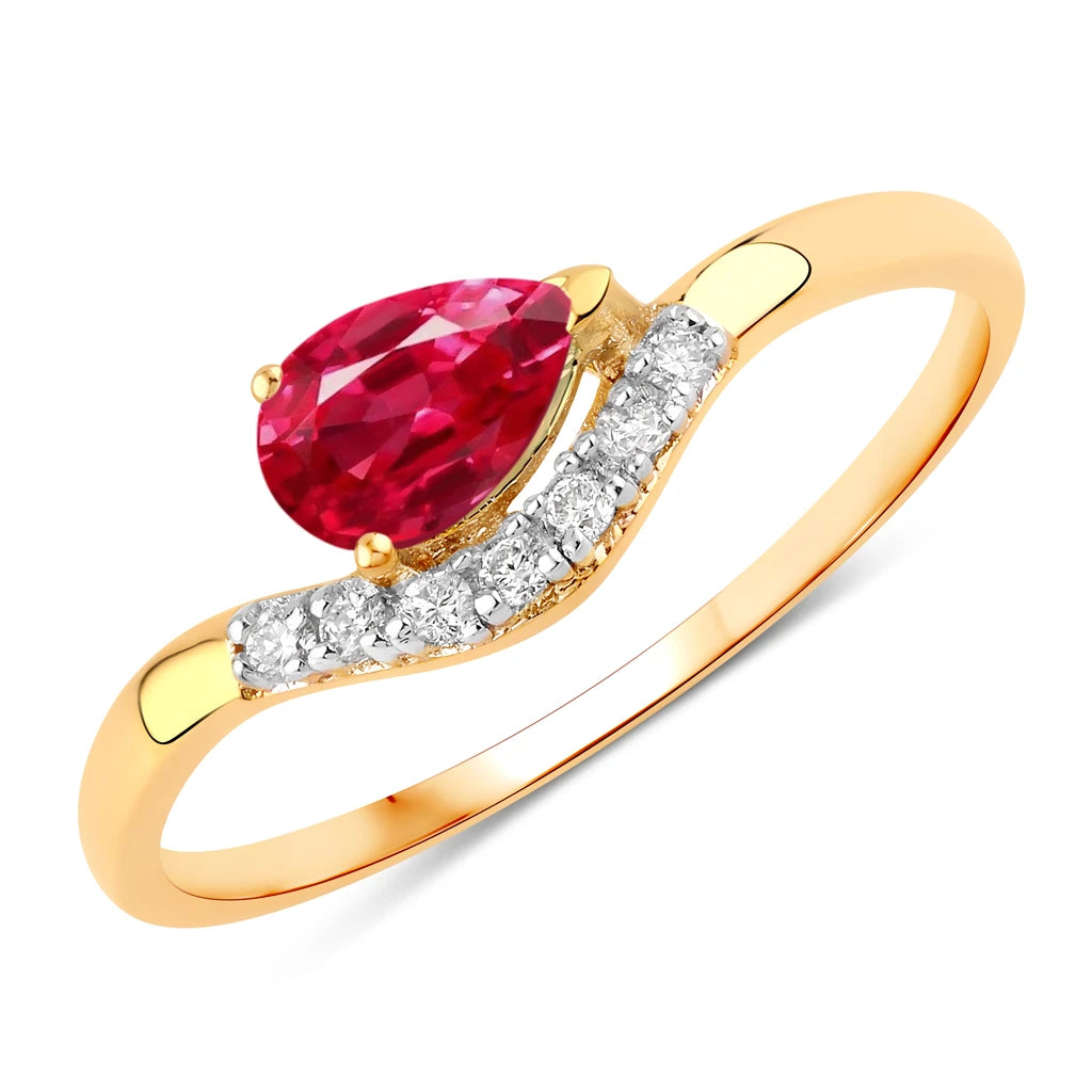 Wave Pear-Cut and Diamond Ring
